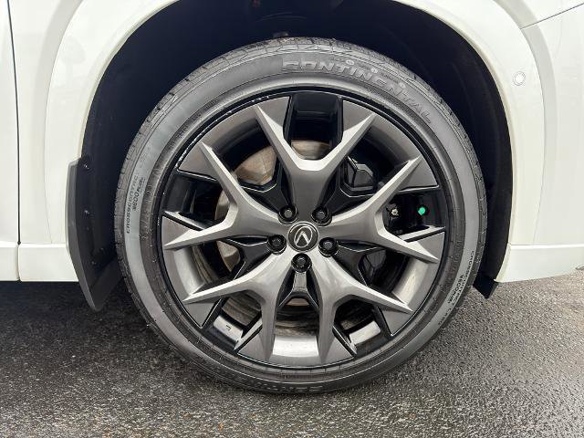 Used 2025 Lexus TX 500h AWD w/ Technology Package image 10