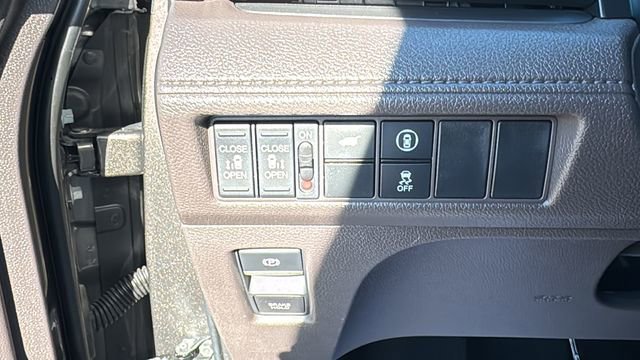 Used 2023 Honda Odyssey EX-L image 18