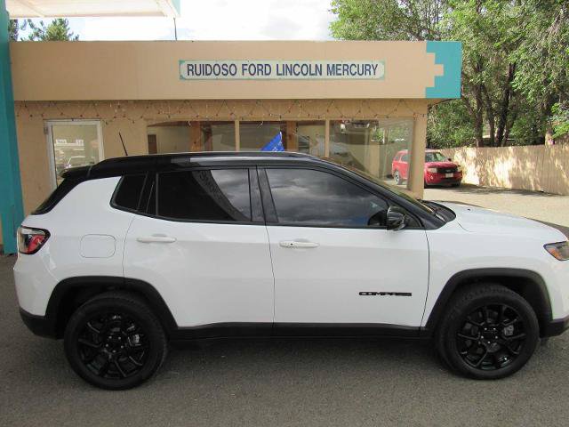 Used 2023 Jeep Compass Latitude w/ Convenience Group AWD/4WD image 21
