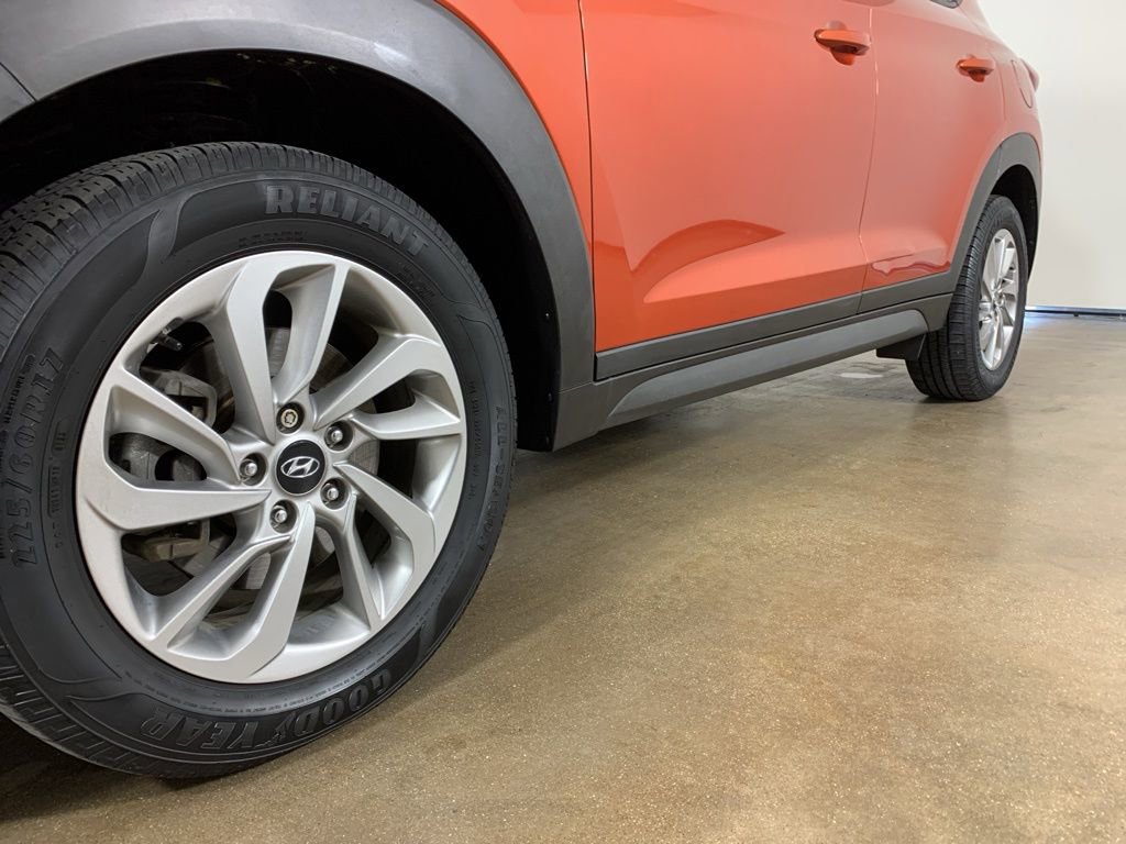 Used 2017 Hyundai Tucson SE FWD image 2