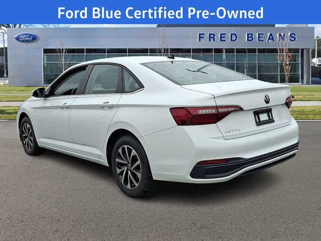 Used 2022 Volkswagen Jetta S image 2