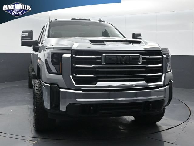 Used 2025 GMC Sierra 2500 SLE w/ SLE Value Package; AWD/4WD image 2