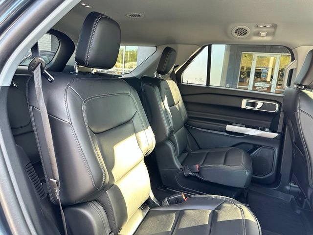 Certified 2023 Ford Explorer XLT w/ Equipment Group 202A AWD/4WD image 41