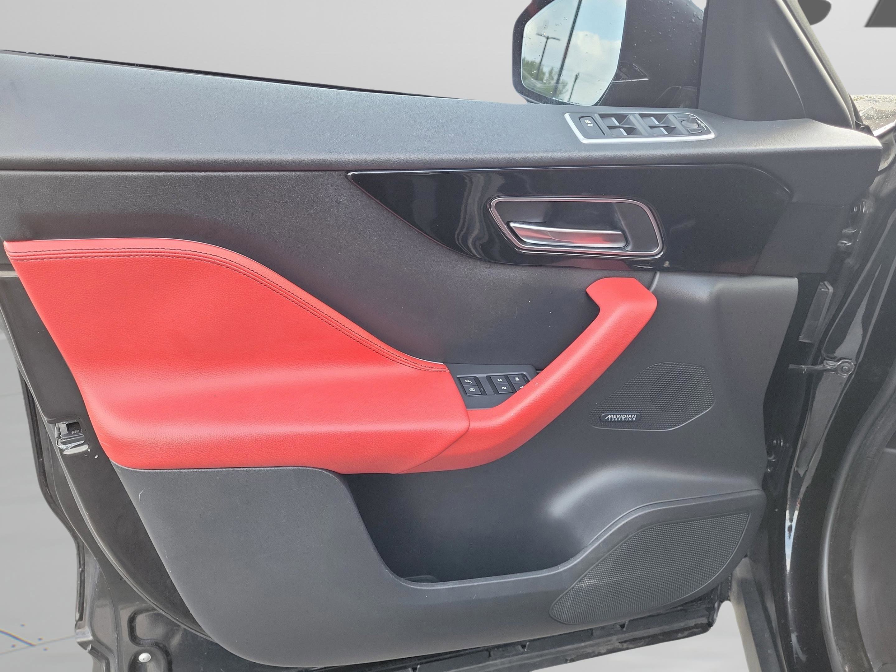 Used 2020 Jaguar F-PACE S AWD/4WD image 18