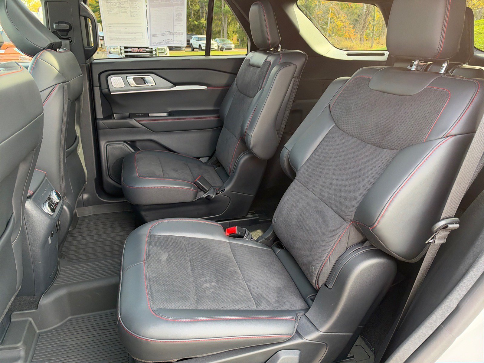 Certified 2026 Ford Explorer ST AWD/4WD image 10
