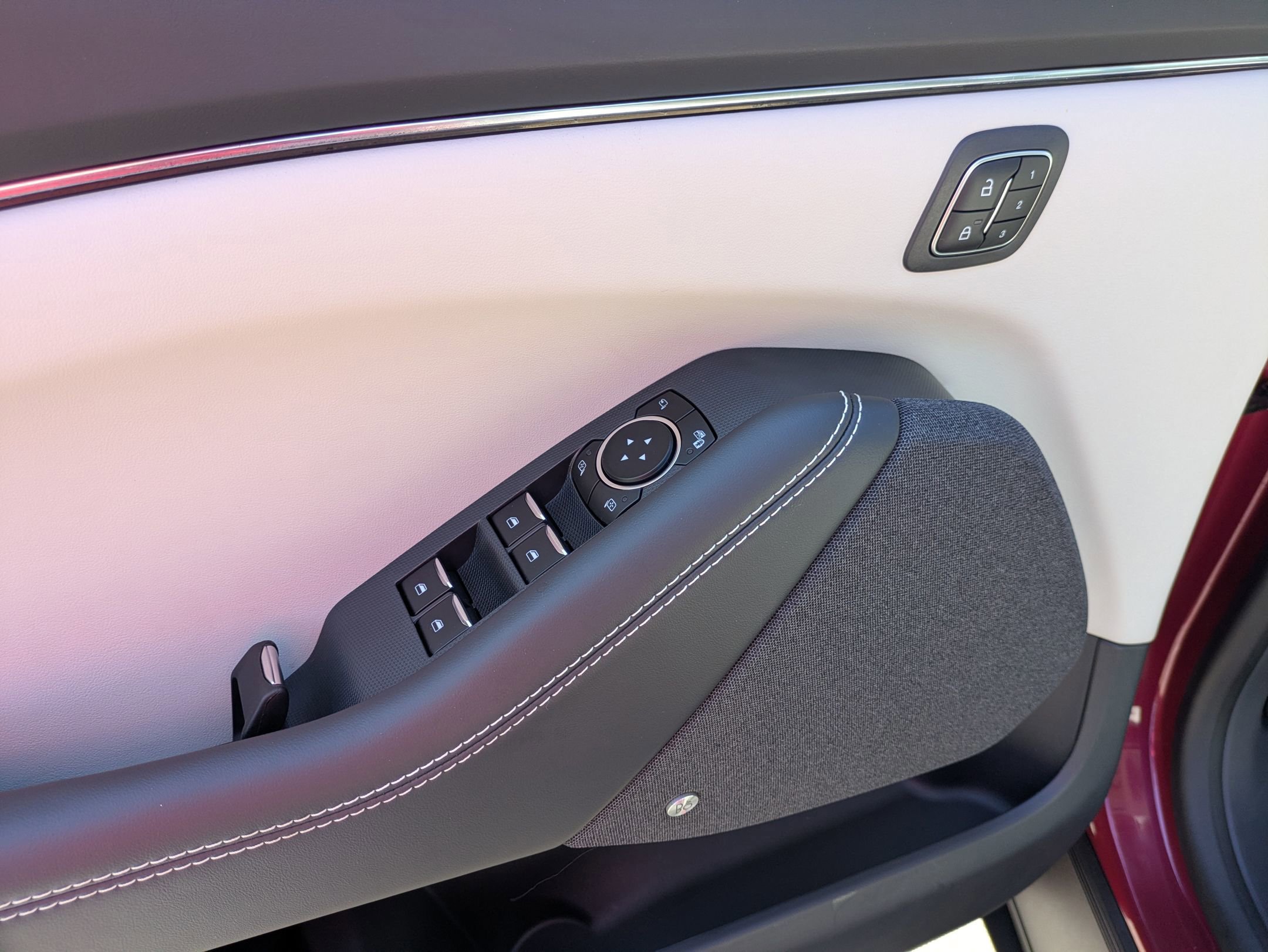 Certified 2025 Ford Mustang Mach-E Premium image 17