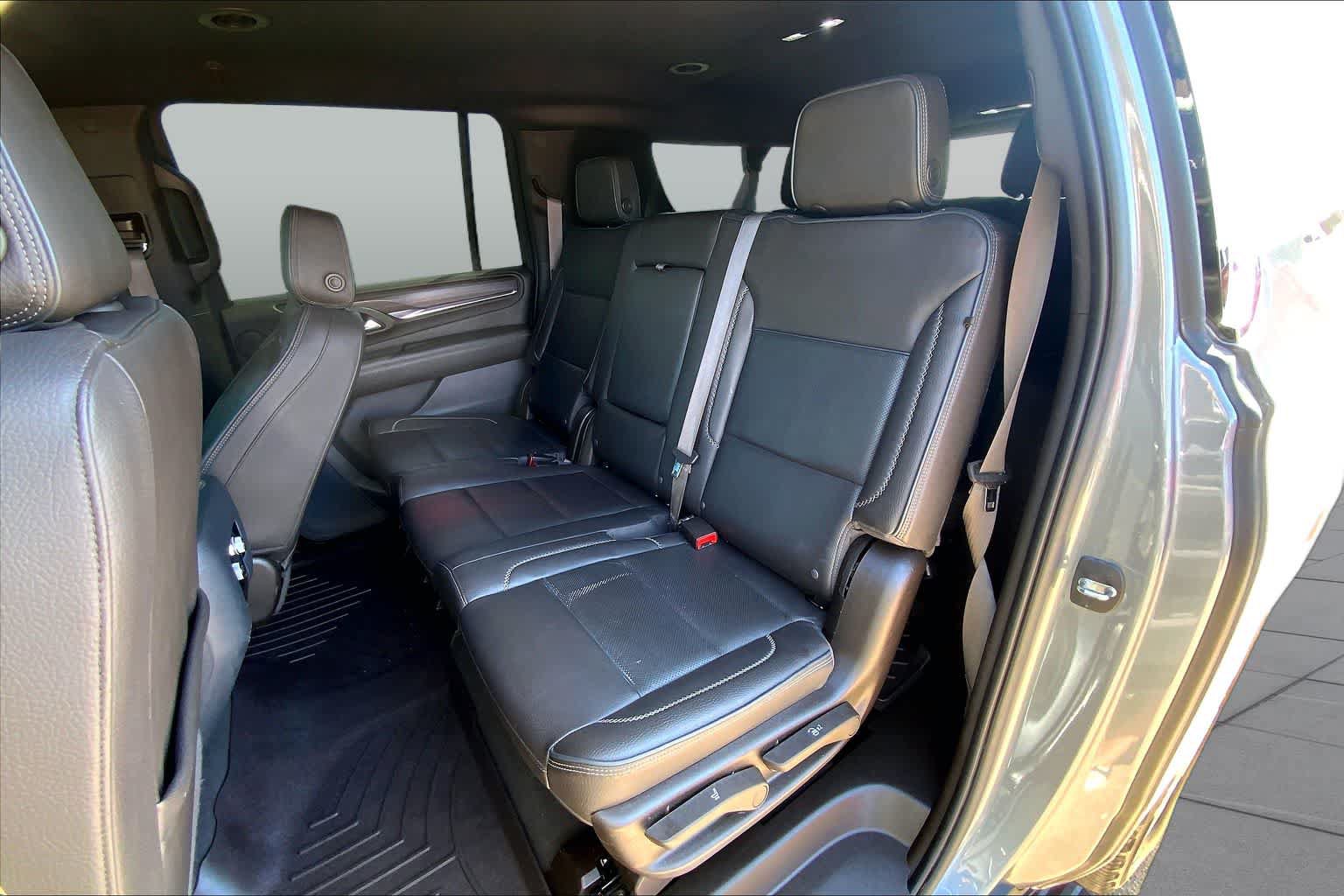 Used 2022 GMC Yukon XL Denali AWD/4WD image 21