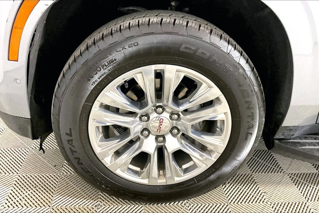 Used 2025 GMC Yukon Denali AWD/4WD image 7