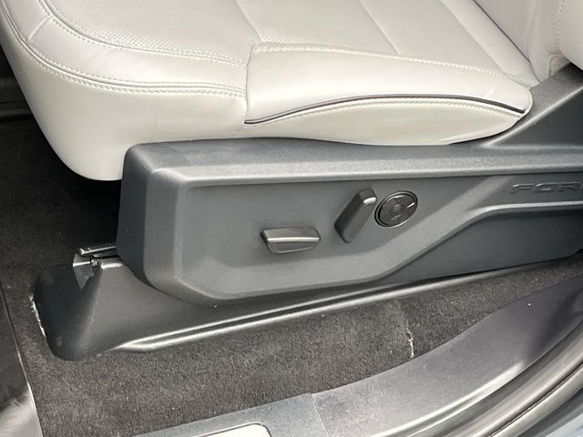 Certified 2025 Ford Expedition Platinum w/ Platinum Ultimate Package AWD/4WD image 14