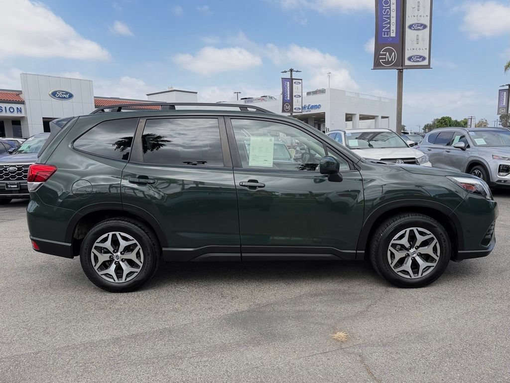 Used 2024 Subaru Forester Premium AWD/4WD image 9