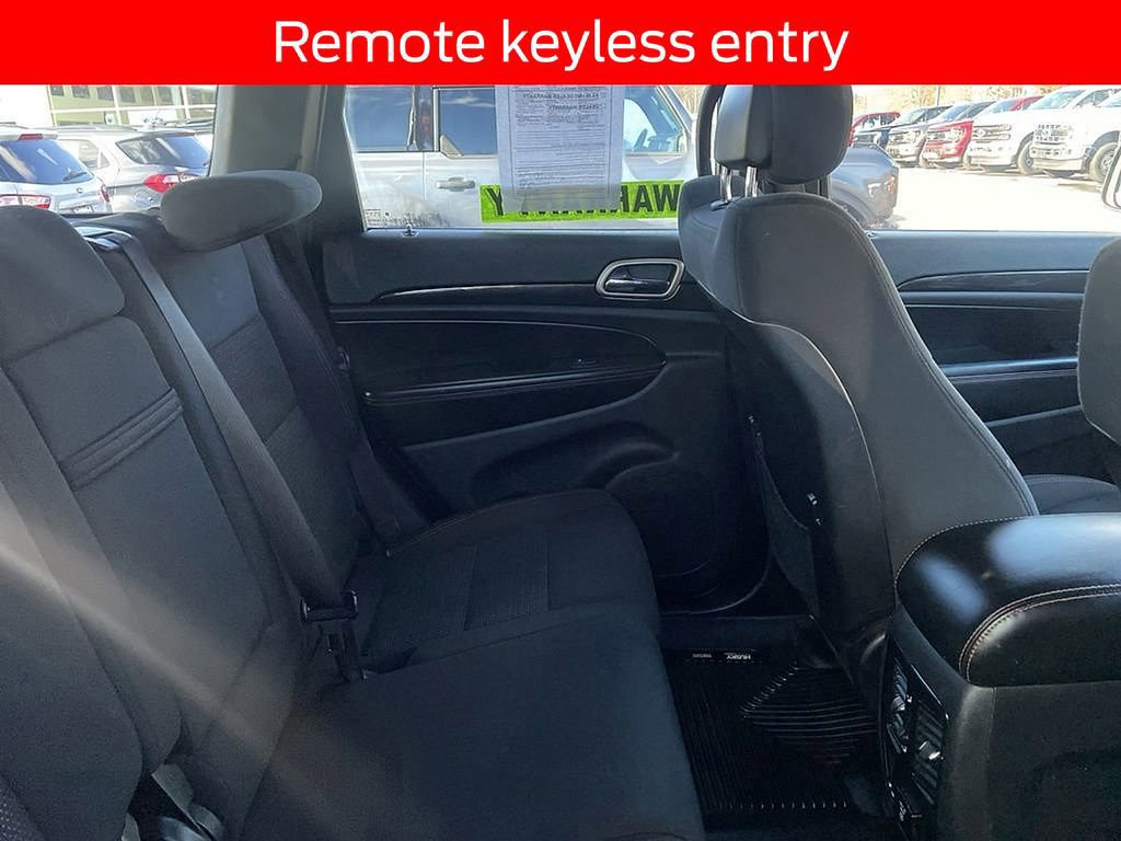 Used 2017 Jeep Grand Cherokee Laredo image 13