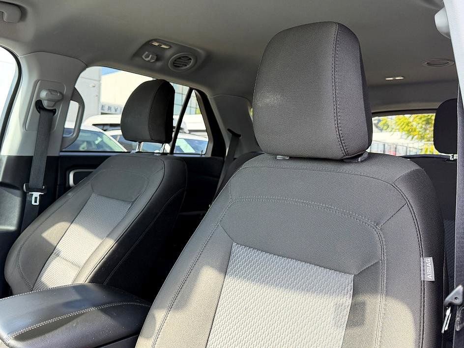 Certified 2023 Ford Explorer XLT RWD image 20