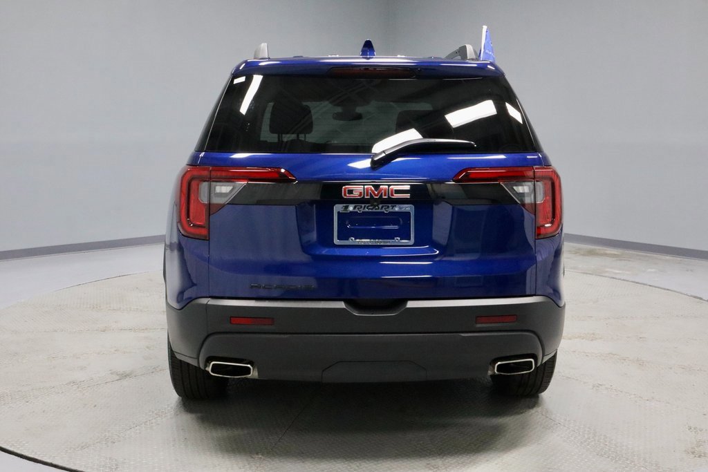 Used 2023 GMC Acadia SLE w/ Driver Convenience Package image 4