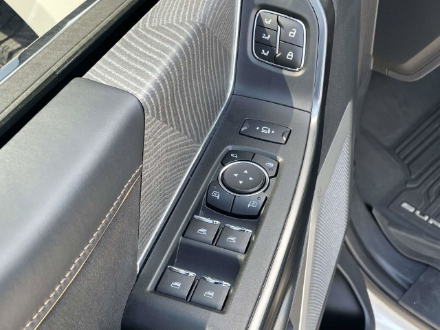 Certified 2024 Ford F250 Platinum AWD/4WD image 15