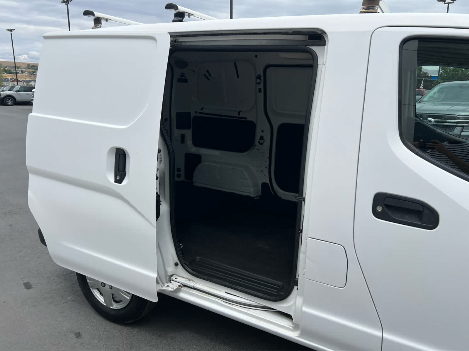 Used 2017 Nissan NV200 S w/ Cruise Control Package FWD image 21