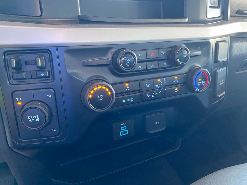 Certified 2025 Ford F350 XLT w/ 360-Degree Camera Package AWD/4WD image 22