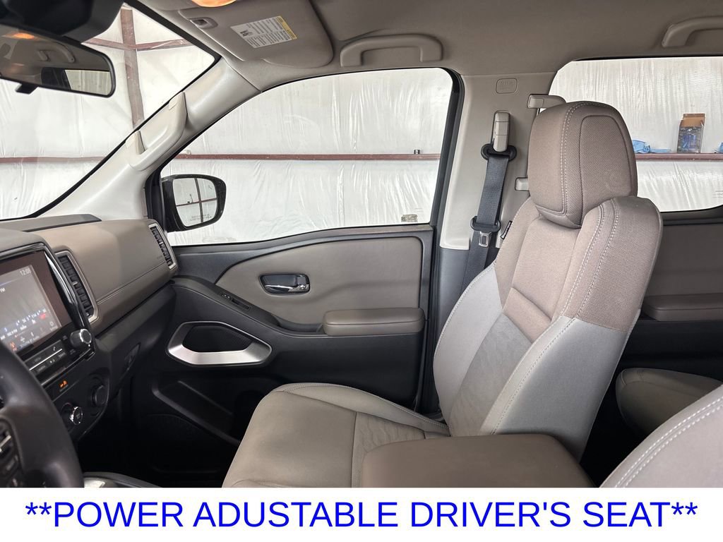 Used 2022 Nissan Frontier SV w/ Technology Package RWD image 12