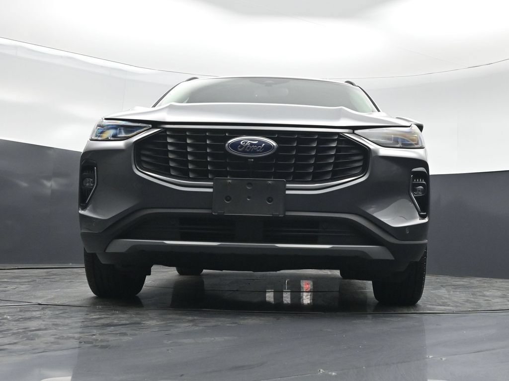 Certified 2023 Ford Escape Platinum w/ Premium Technology Package AWD/4WD image 46