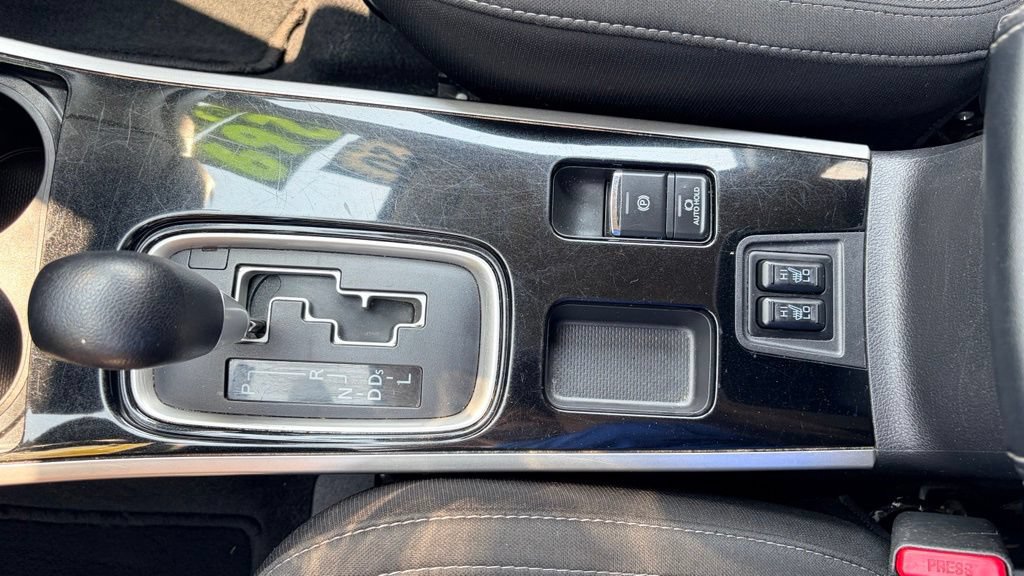 Used 2020 Mitsubishi Outlander ES FWD image 12