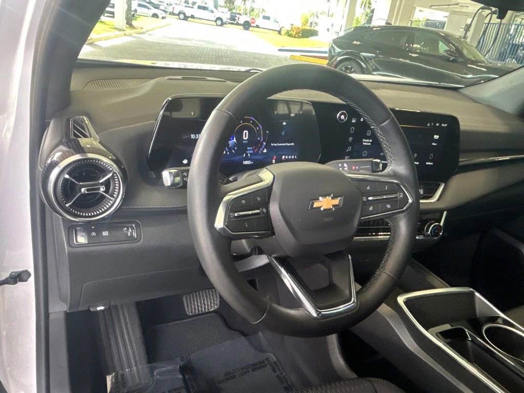 Used 2025 Chevrolet Equinox LT image 32