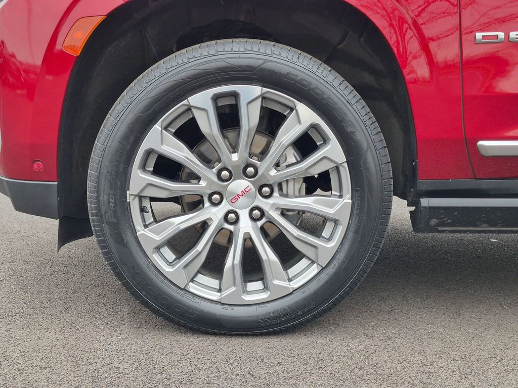 Used 2023 GMC Yukon Denali w/ Denali Reserve Package image 26