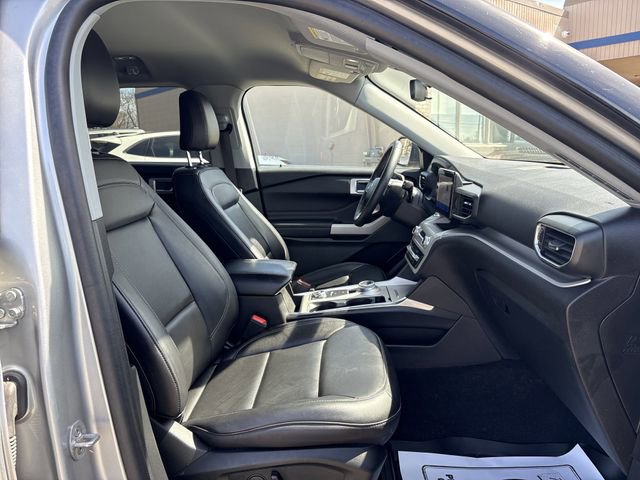 Certified 2023 Ford Explorer XLT w/ Equipment Group 202A image 28
