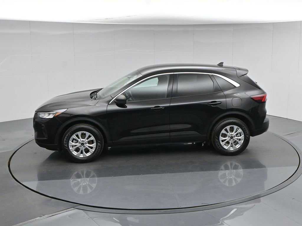 Certified 2023 Ford Escape Active AWD/4WD image 44