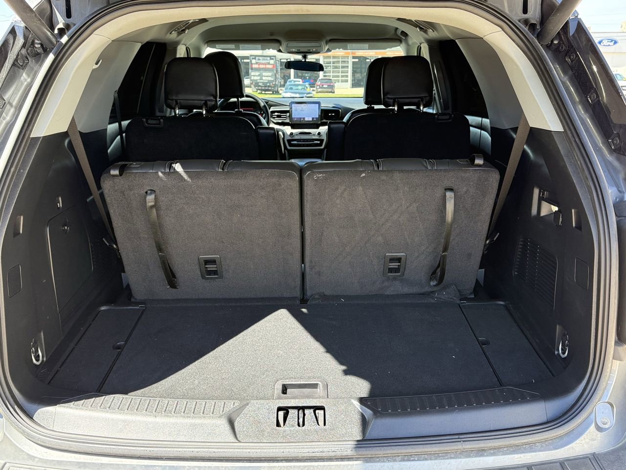 Certified 2024 Ford Explorer XLT image 30