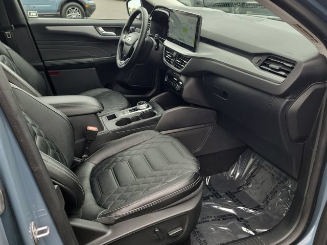 Certified 2023 Ford Escape SE w/ PHEV Premium Package FWD image 17