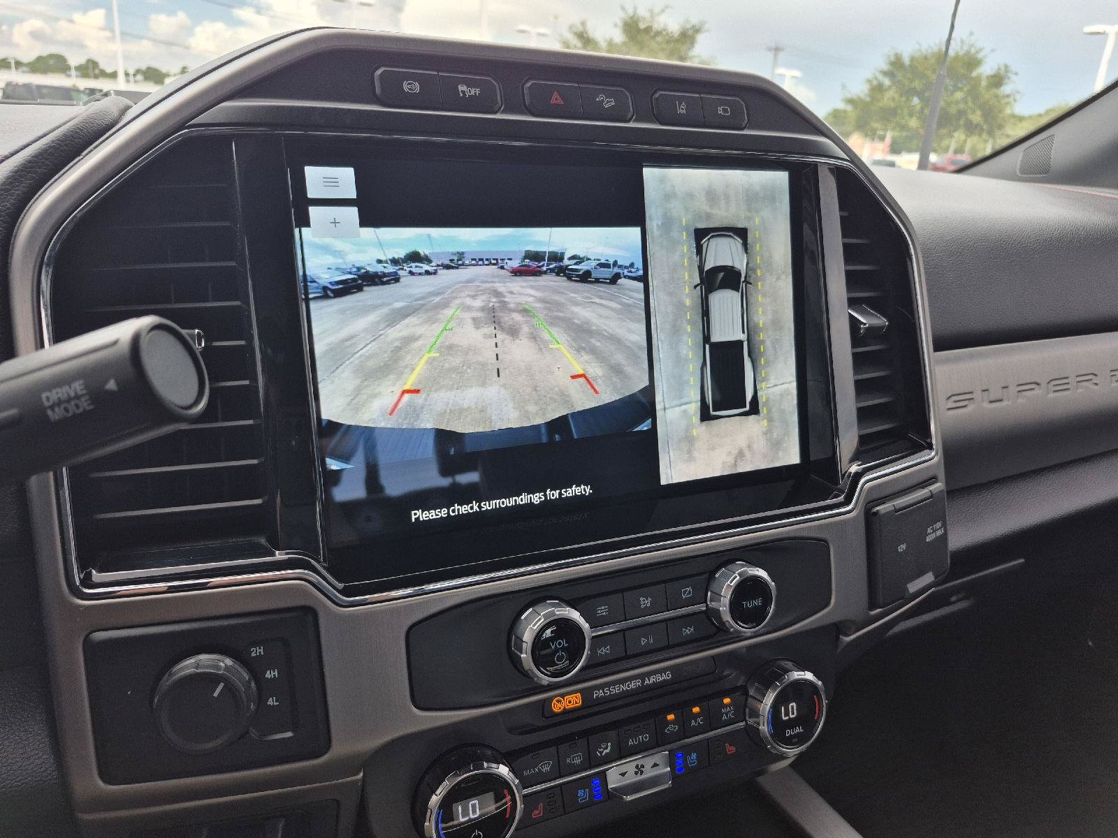 Certified 2022 Ford F450 Platinum w/ FX4 Off-Road Package AWD/4WD image 6