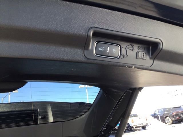 Certified 2023 Ford Explorer XLT w/ Equipment Group 202A AWD/4WD image 26