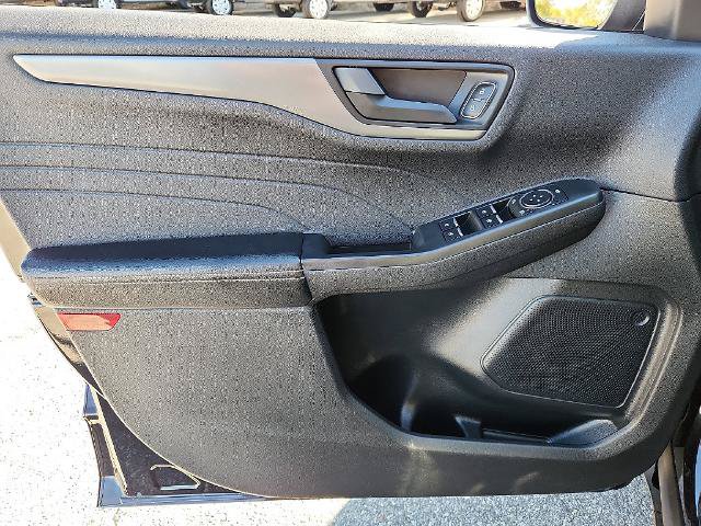 Certified 2025 Ford Escape Active FWD image 12