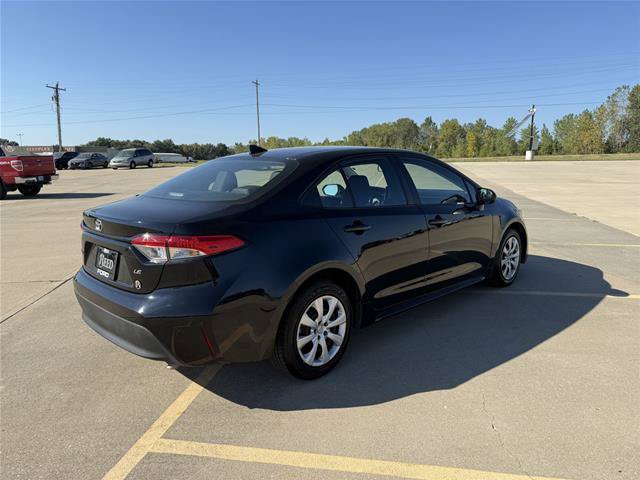 Used 2025 Toyota Corolla LE FWD image 9