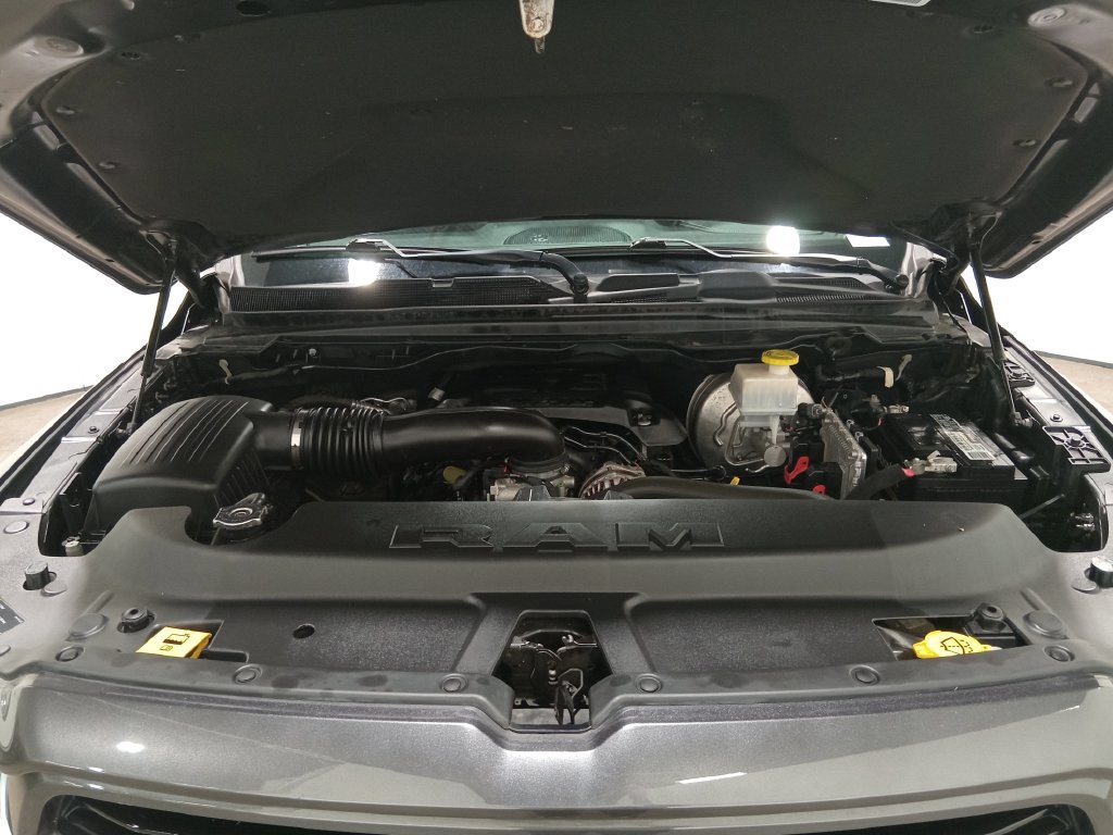 Used 2020 RAM 1500 Laramie w/ Sport Appearance Package AWD/4WD image 13