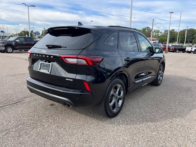 Certified 2024 Ford Escape ST-Line w/ Tech Pack #1 AWD/4WD image 4