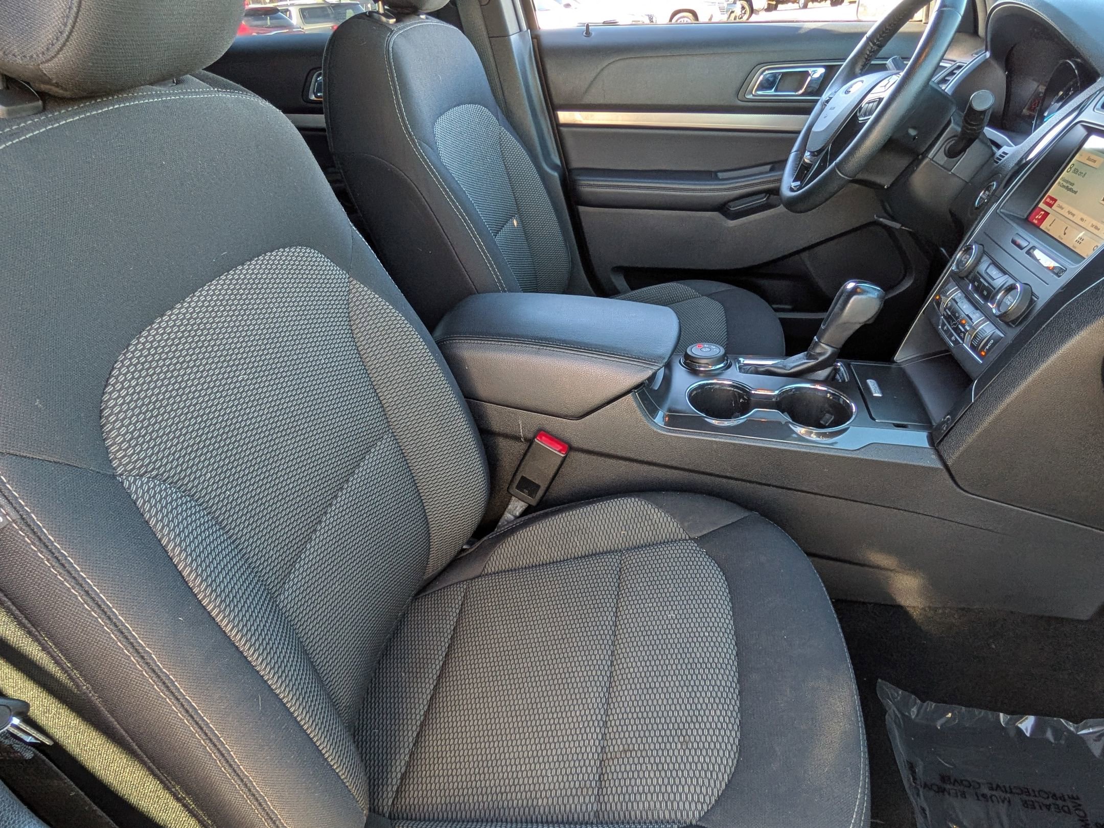 Certified 2019 Ford Explorer XLT w/ Equipment Group 201A image 34