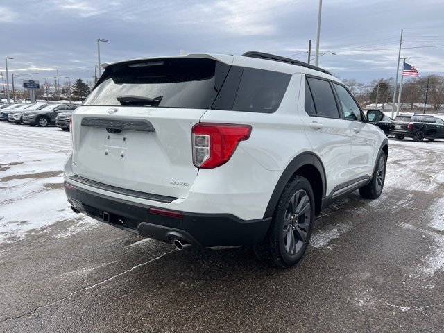 Certified 2023 Ford Explorer XLT w/ Equipment Group 202A image 4