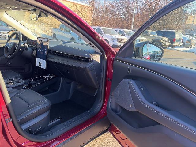 Certified 2025 Ford Mustang Mach-E Premium image 23