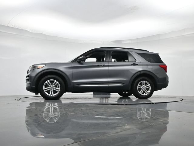 Certified 2021 Ford Explorer XLT w/ Equipment Group 202A AWD/4WD image 39