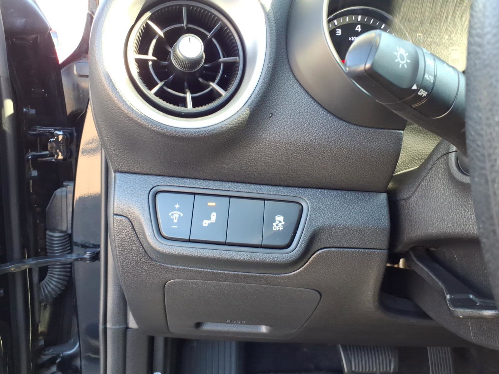 Used 2023 Kia Forte LXS w/ LXS Technology Package FWD image 14