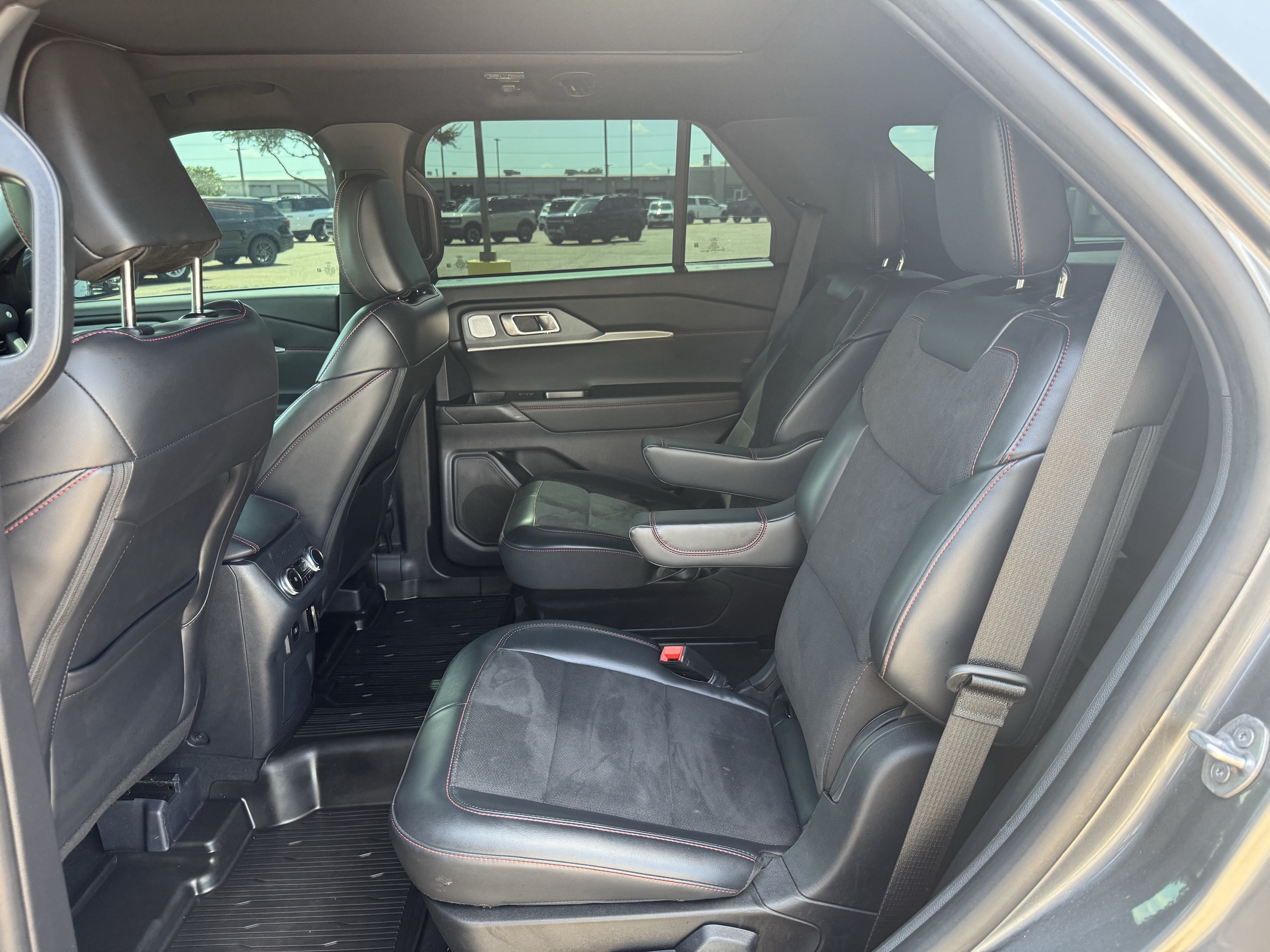 Certified 2025 Ford Explorer ST w/ Sun And Sound Package AWD/4WD image 25