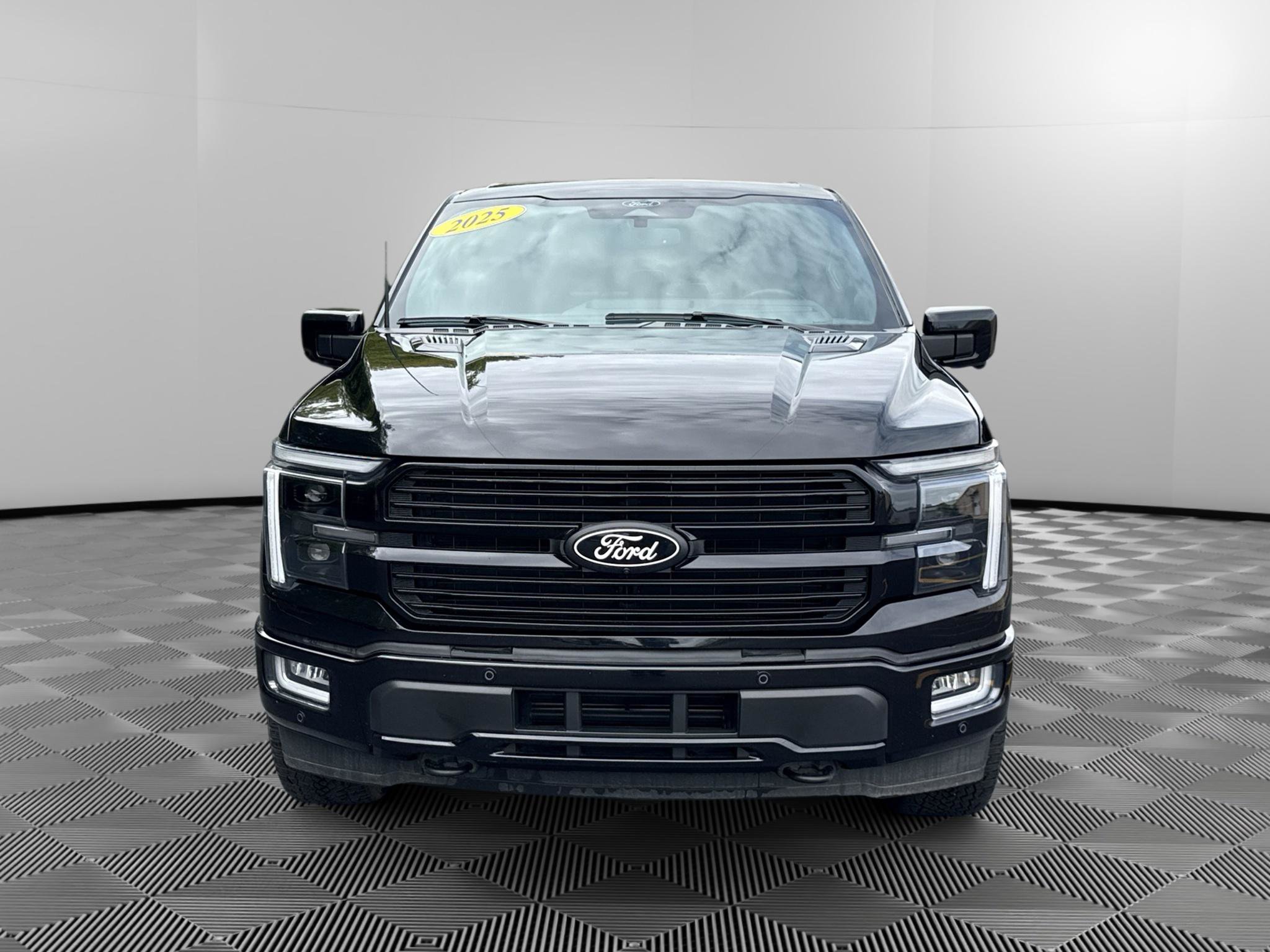 Certified 2025 Ford F150 Platinum w/ FX4 Off-Road Package AWD/4WD image 2