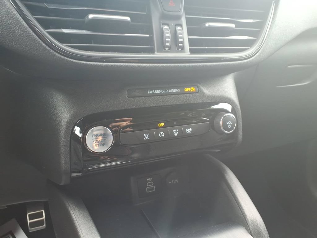 Certified 2024 Ford Escape ST-Line w/ Tech Pack #1 FWD image 23