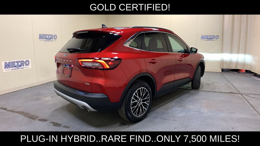 Certified 2026 Ford Escape SE FWD image 3