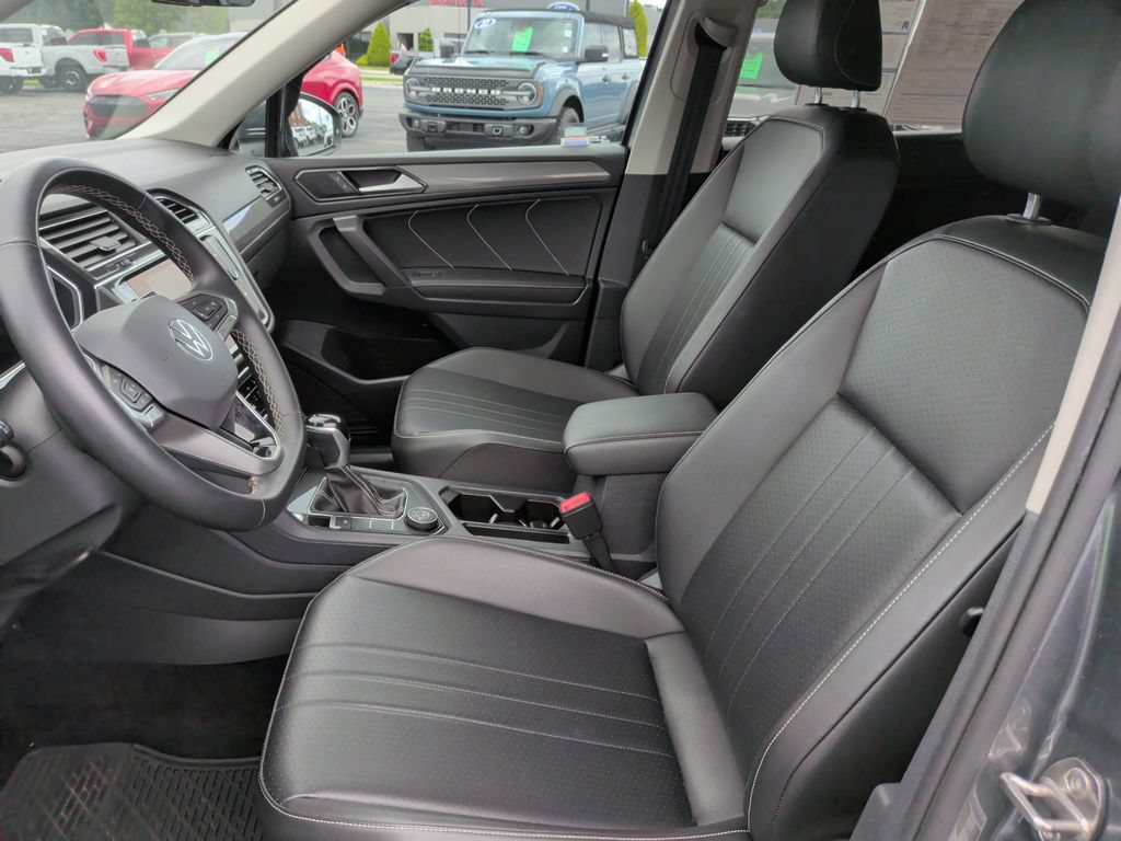 Used 2022 Volkswagen Tiguan SE AWD/4WD video 4