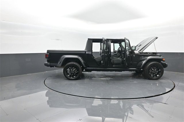 Used 2024 Jeep Gladiator Sport image 42