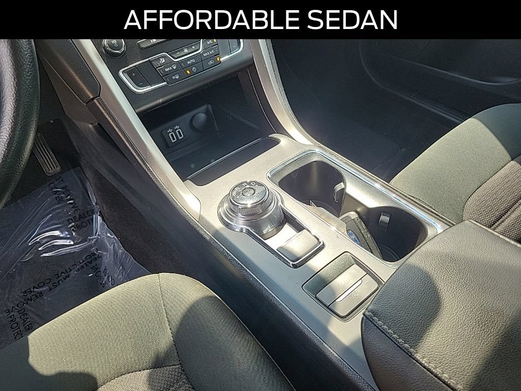 Certified 2020 Ford Fusion SE FWD image 29