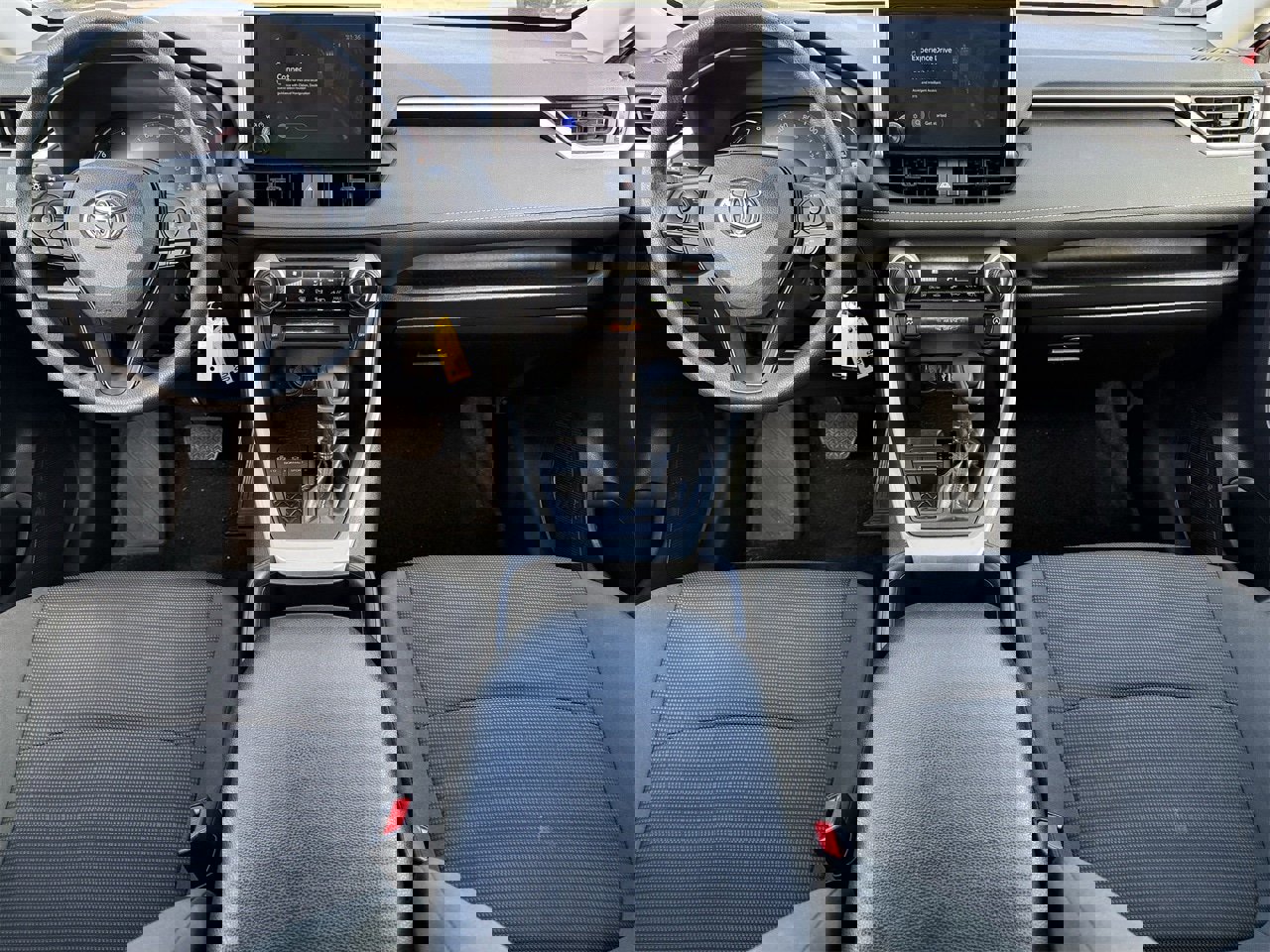 Used 2024 Toyota RAV4 LE image 10