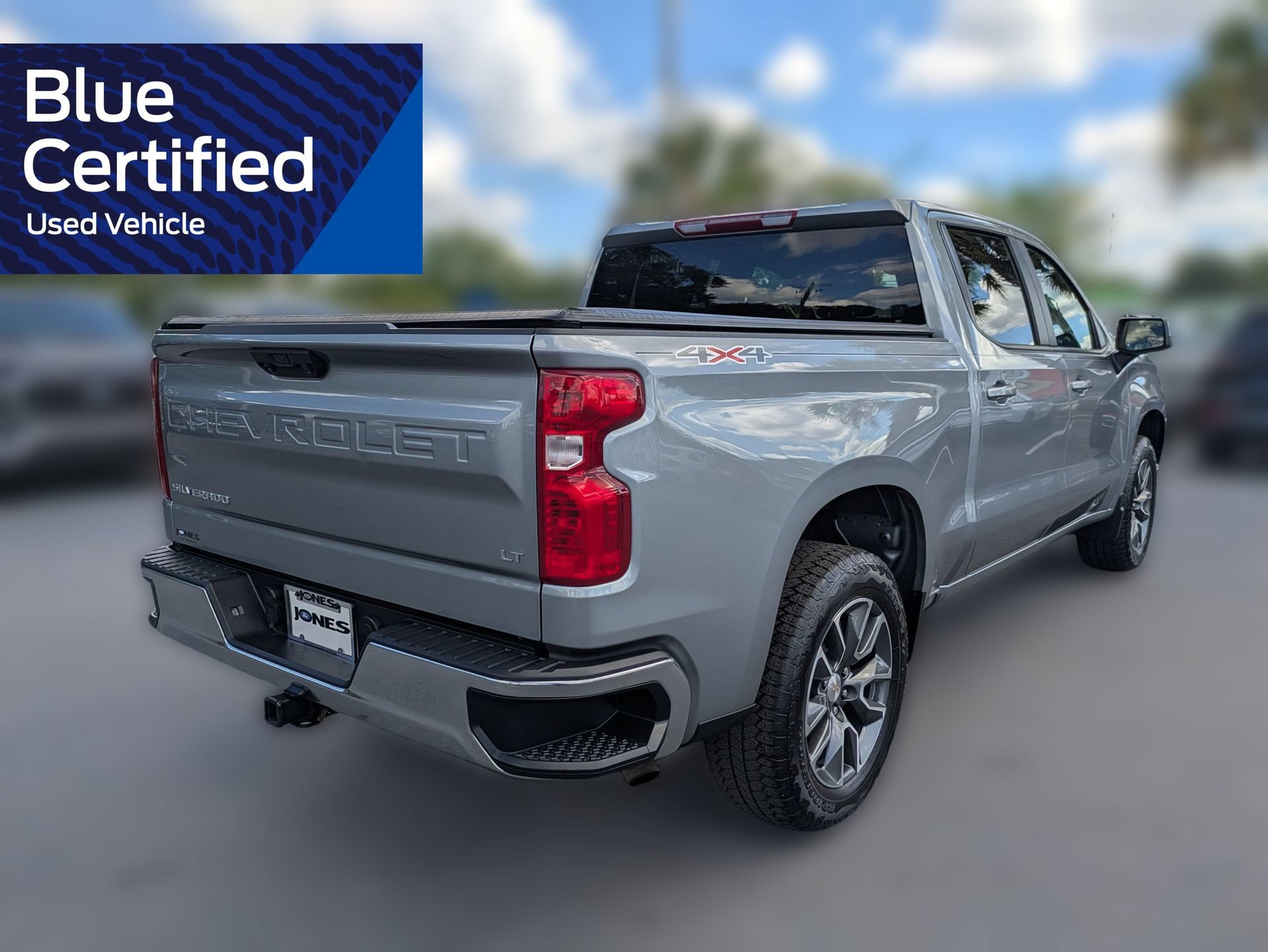 Used 2023 Chevrolet Silverado 1500 LT AWD/4WD image 5
