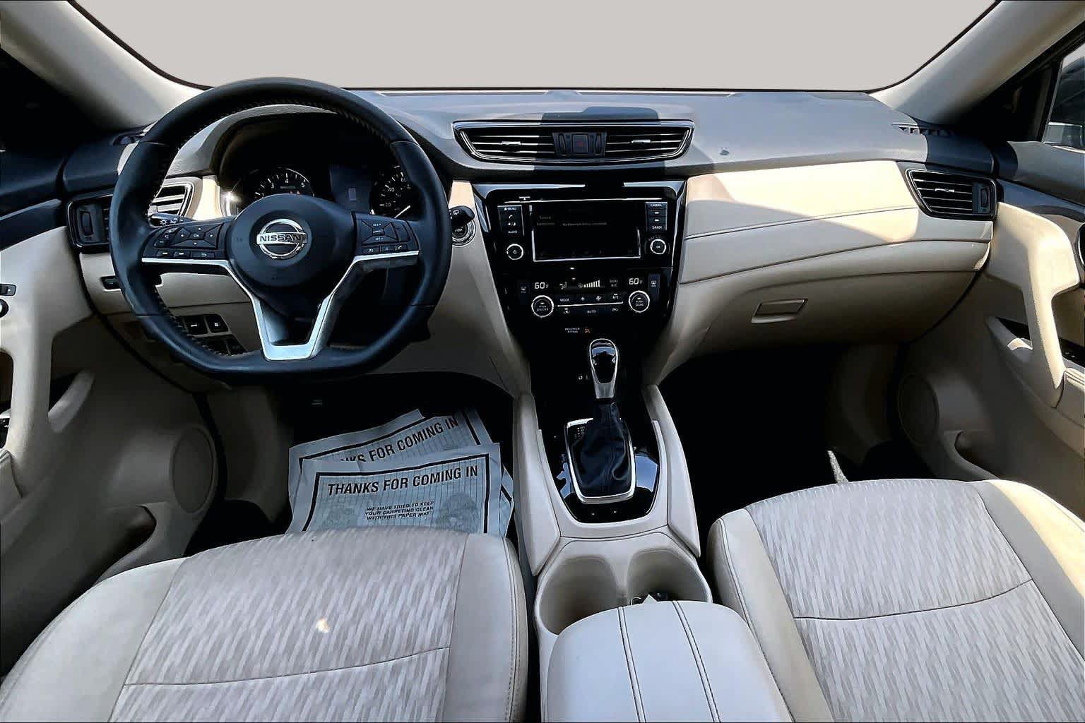 Used 2020 Nissan Rogue SV AWD/4WD image 16